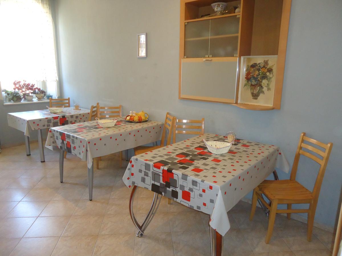 Bed and Breakfast Albatros Тбилиси Экстерьер фото