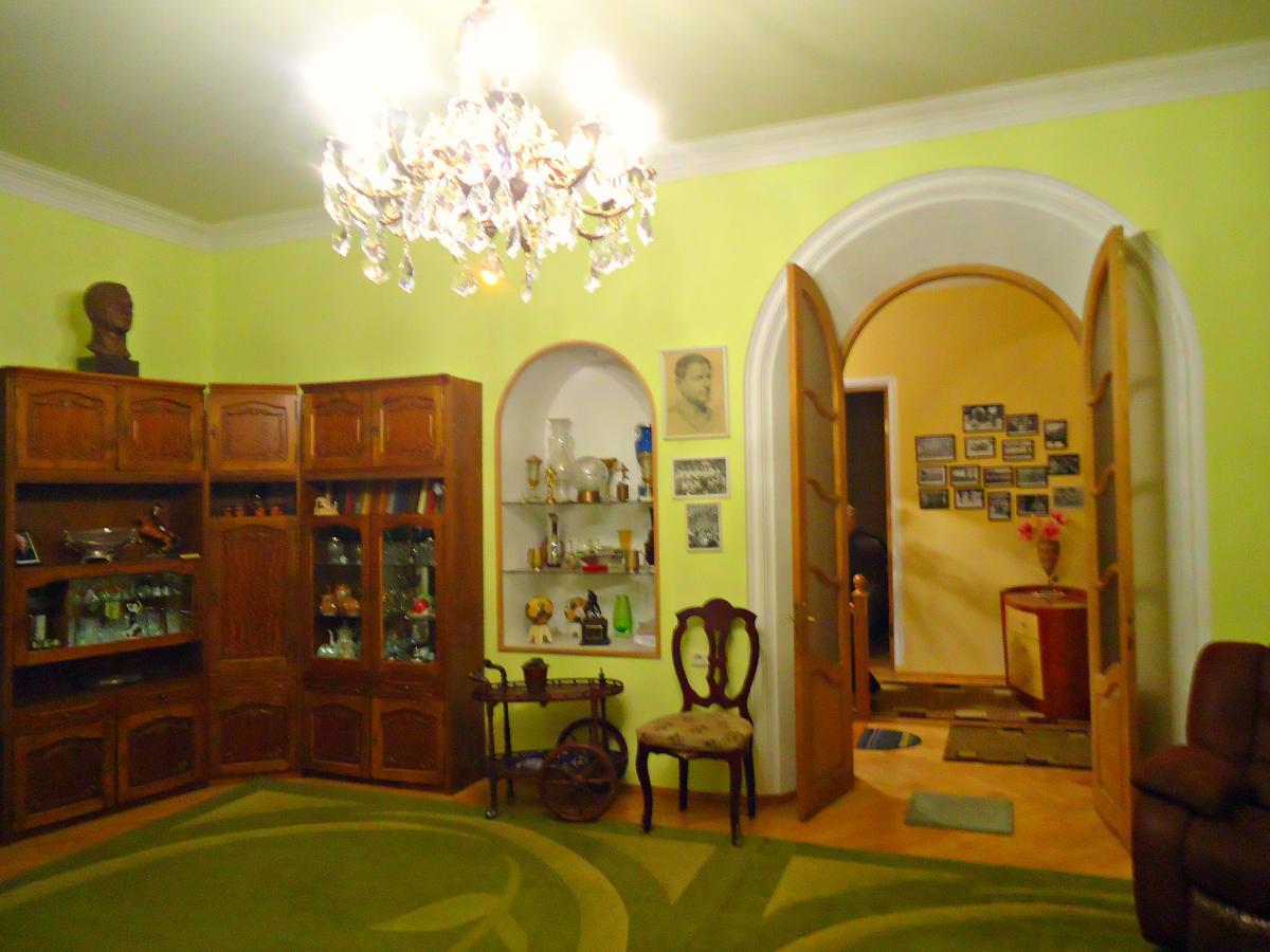 Bed and Breakfast Albatros Тбилиси Экстерьер фото
